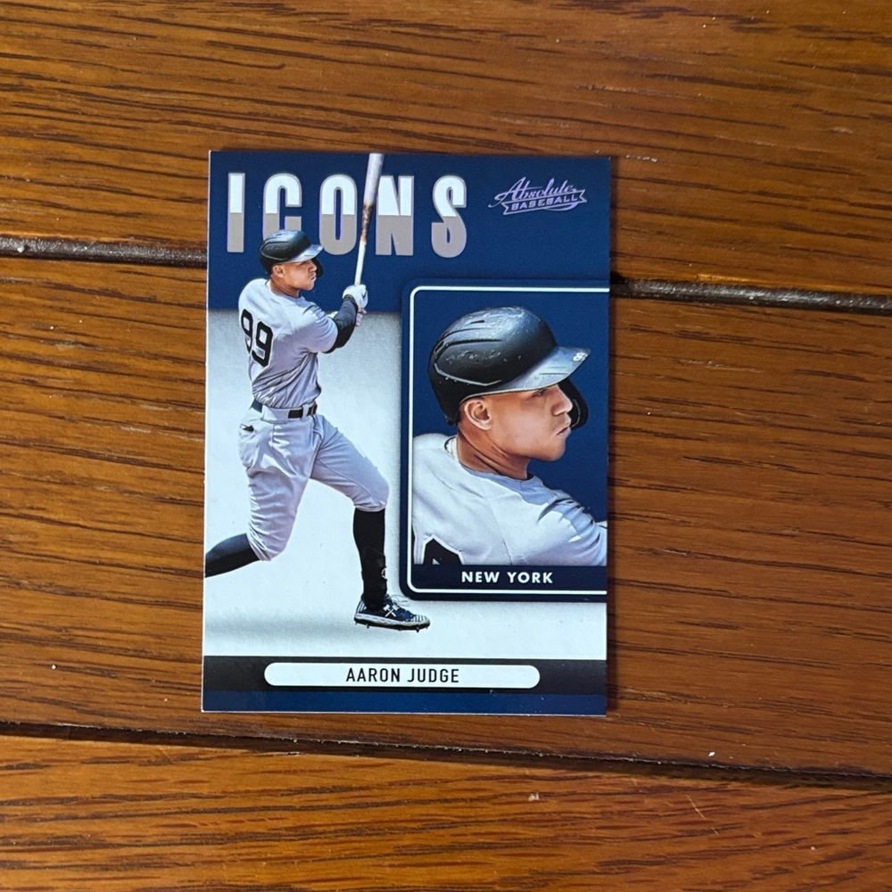 Aaron judge New York Yankees. Absolute. MLB. Icons rare Baseball Card!
